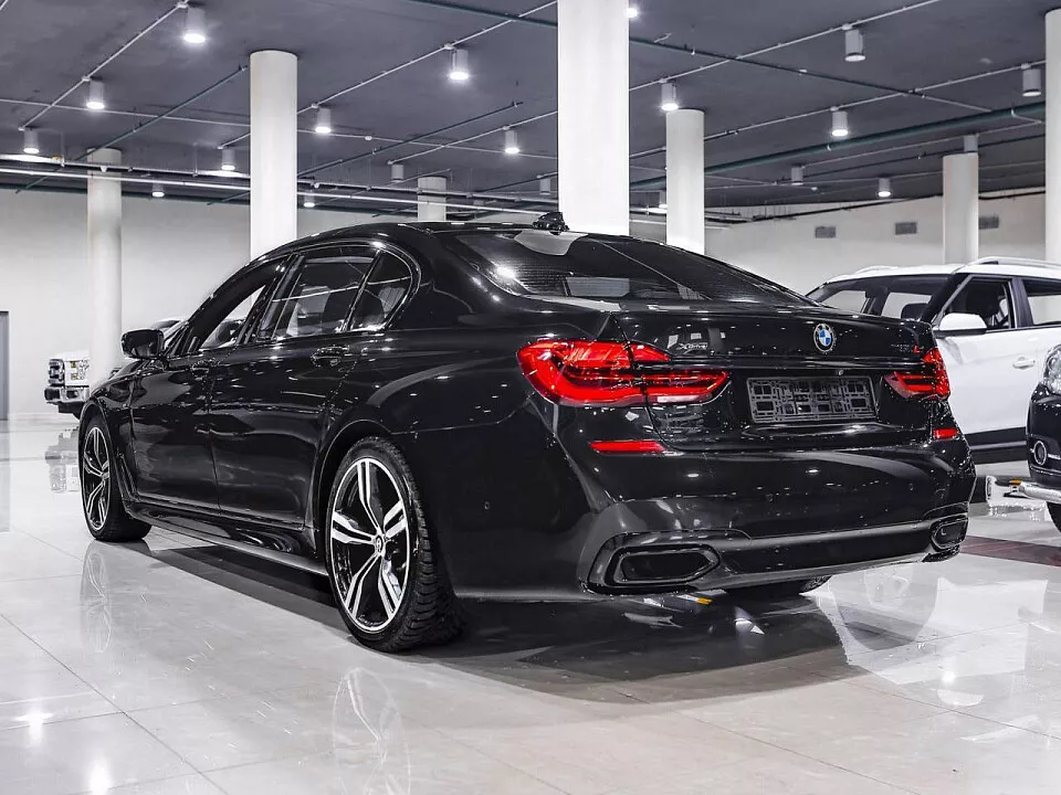 Купить BMW 7 2016 с пробегом