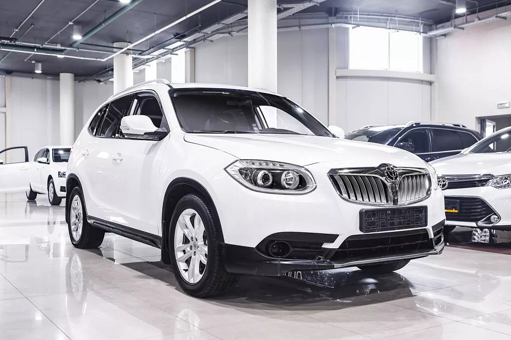 Купить Brilliance V5 2014 с пробегом