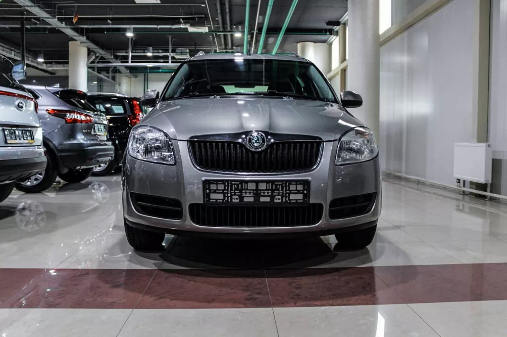 Купить Skoda Roomster 2010 с пробегом