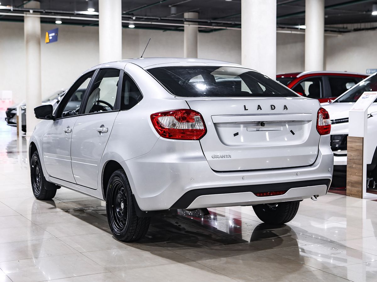 Купить Granta с пробегом